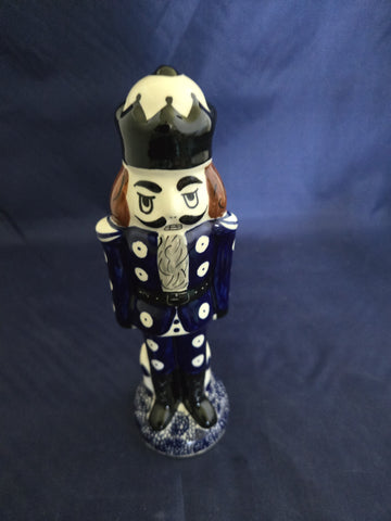 Vena Medium Nutcracker - Owls Eye with Dot Packages