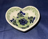 Manufaktura Beatrix Bunny Mini Heart Dish - Shape: M-187- Pattern: Beatrix Bunny (P324)