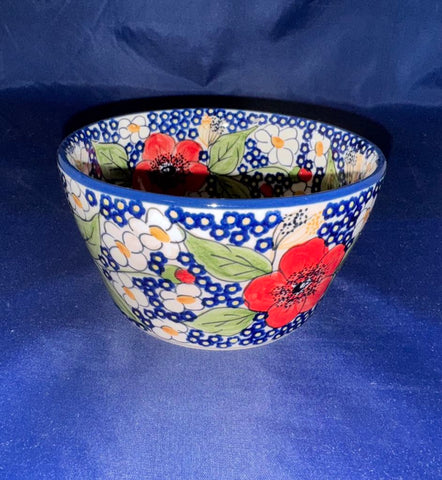 Isabel Small Straight Bowl - Shape: M-195 - Pattern: Isabel (IM02)