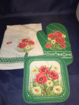Polish Linen 3-Pc Kitchen Tea Towel, Oven Mitt and Pot Holder - Green Poppy