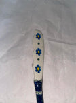 Blue Daisy Ridged Knife - Shape 563 - Pattern Blue Daisy