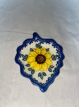 Sunflower Lg. Leaf Dish - Pattern Sunflower