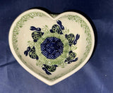 Manufaktura Small Beatrix Bunny Heart Dish - Shape: M188 - Pattern: Beatrix Bunny (P324)
