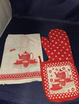 Polish Linen 3-Pc Kitchen Tea Towel, Oven Mitt and Pot Holder - Red Dots