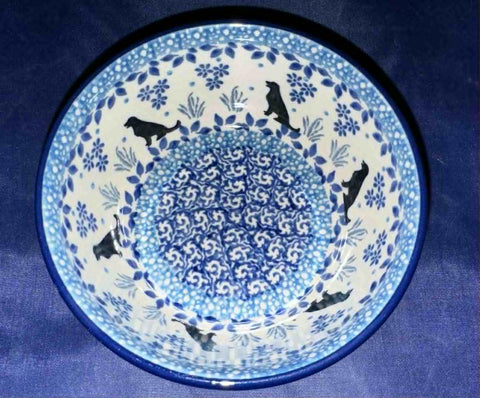 Blackie in Garden Ice Cream Bowl - Shape: 017 - Pattern: Blackie in Garden (2856X)