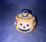 Manufaktura Candy Corn Mini Pumpkin - Shape: K-047 - Pattern: Candy Corn (KLJ)