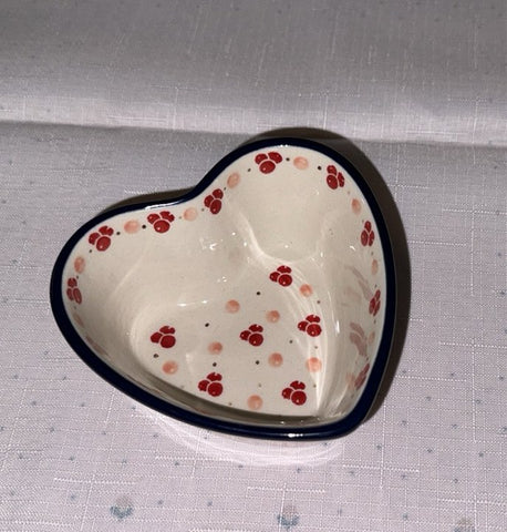 Pink Peppercorn Heart Dish - Shape: A45 - Pattern: Pink Peppercorn