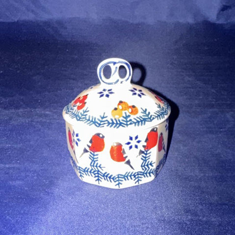Red Carolers - Shape: P-106 - Pattern: Red Carolers (GILE)