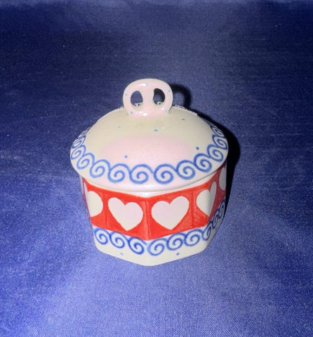 Red Hearts with Swirls Mini Trinket Box - Shape: 110 - Pattern: Red Hearts with Swirls (2535)