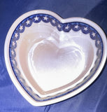 Zaklady Stars & Stripes Large Heart Dish - Shape: GU859 - Pattern: Americana (81)