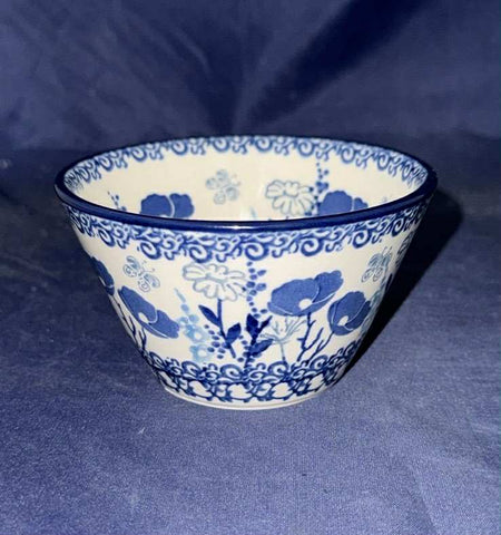 Ceramika Artystyczna Blue Poppy with Butterfly Small Straight Bowl - Shape: E95 - Pattern: Blue Poppy with Butterfly (2902X)